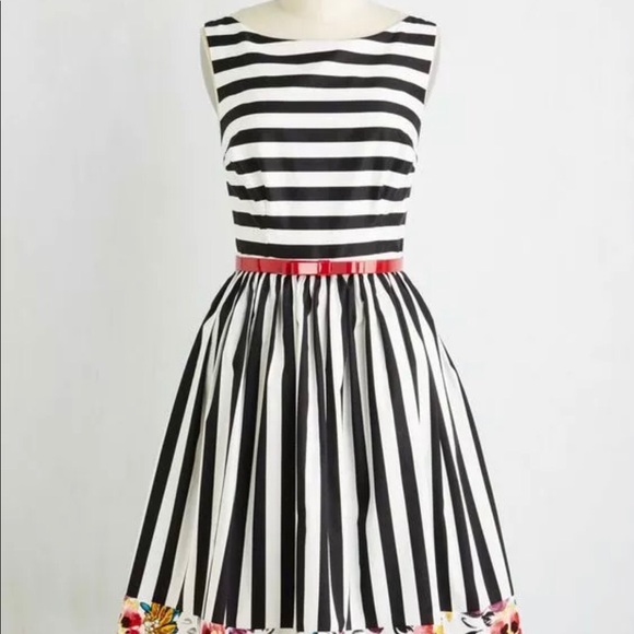 Mod Cloth Miss Mix-it Floral/Stripe Dress Sz 1x - Picture 2 of 8